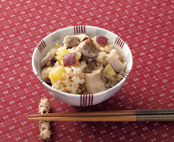 さつまいもと鶏肉の炊き込みごはん