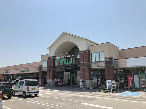 店舗外観画像：フジ夏目店