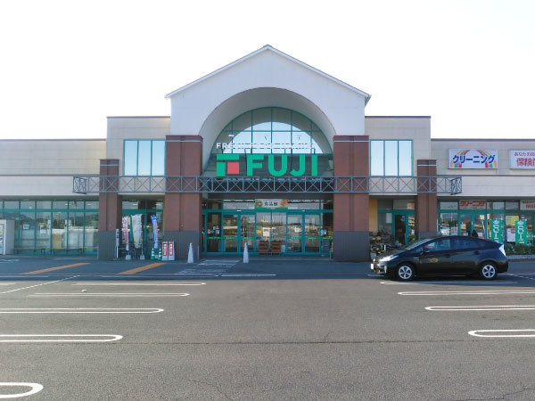 店舗外観画像：フジ志度店