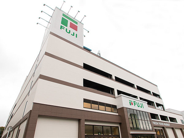 店舗外観画像：フジ宇和島桜町店