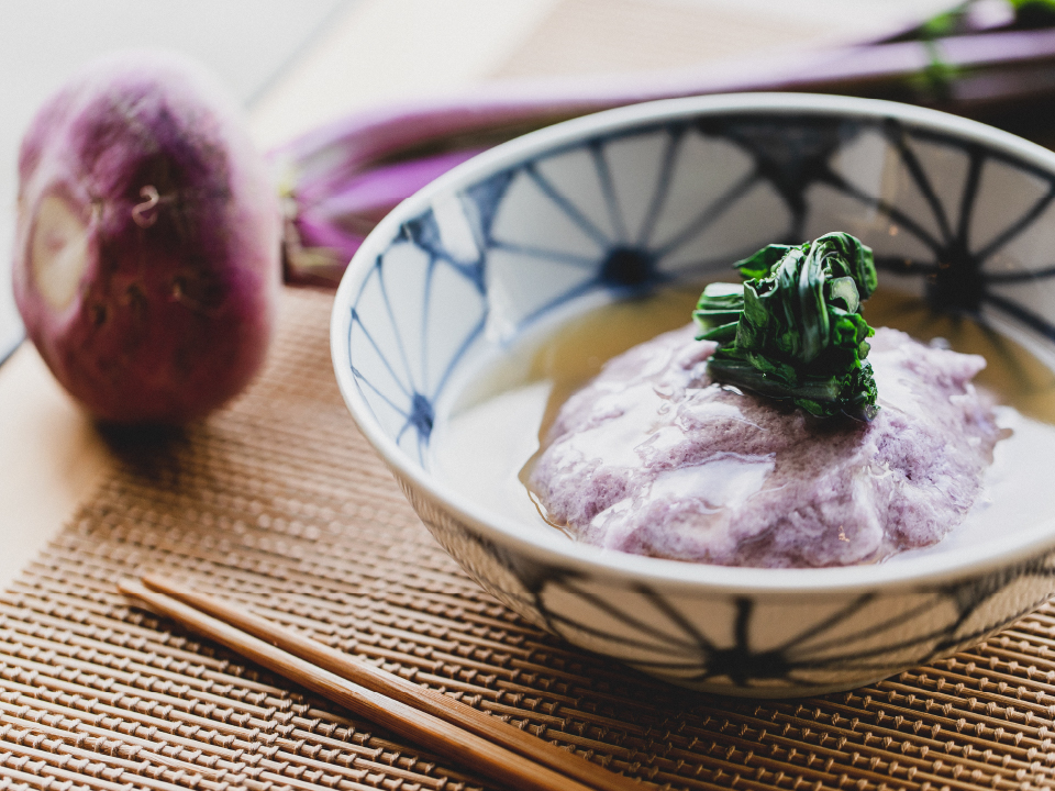 【教えてレシピ】美味しい季節到来！鮮やかな赤かぶで、料亭のような一品を。