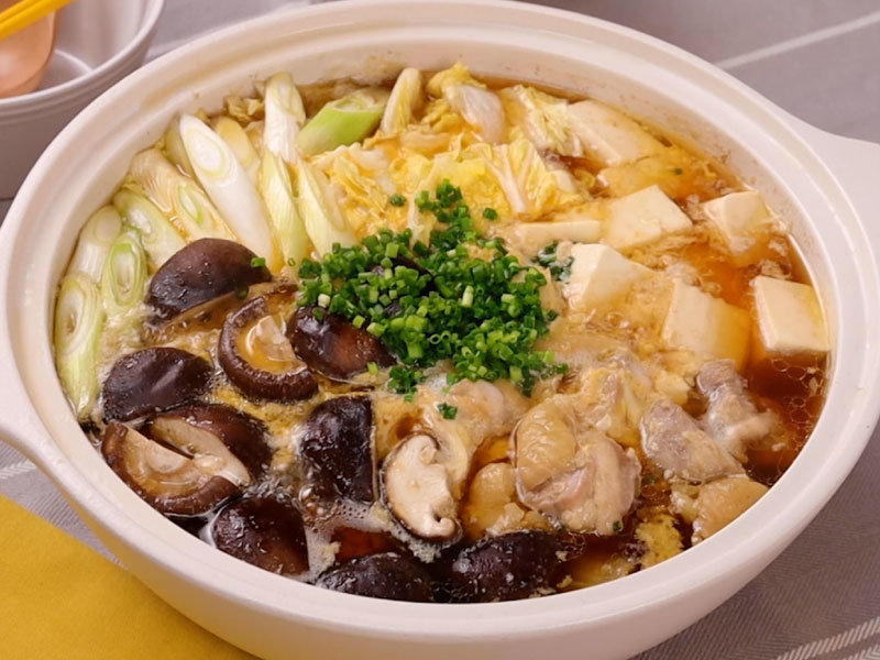 イメージ画像 鶏もも肉の親子鍋