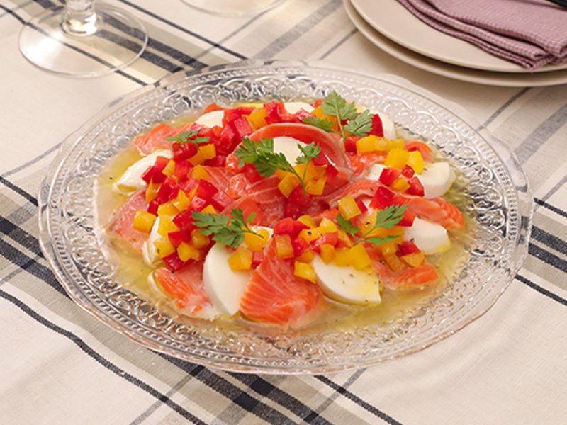 イメージ画像 サーモンとチーズの彩りカルパッチョ