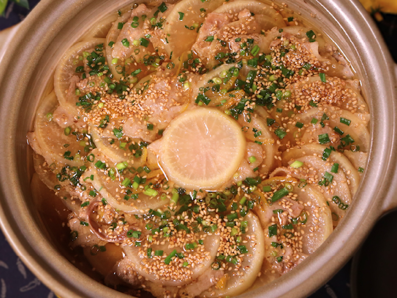 イメージ画像：見た目も華やか 柚子香るたっぷり大根のミルフィーユフラワー鍋