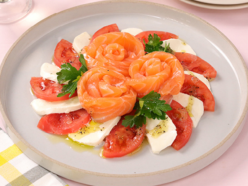 イメージ画像：お花のサーモンカプレーゼ