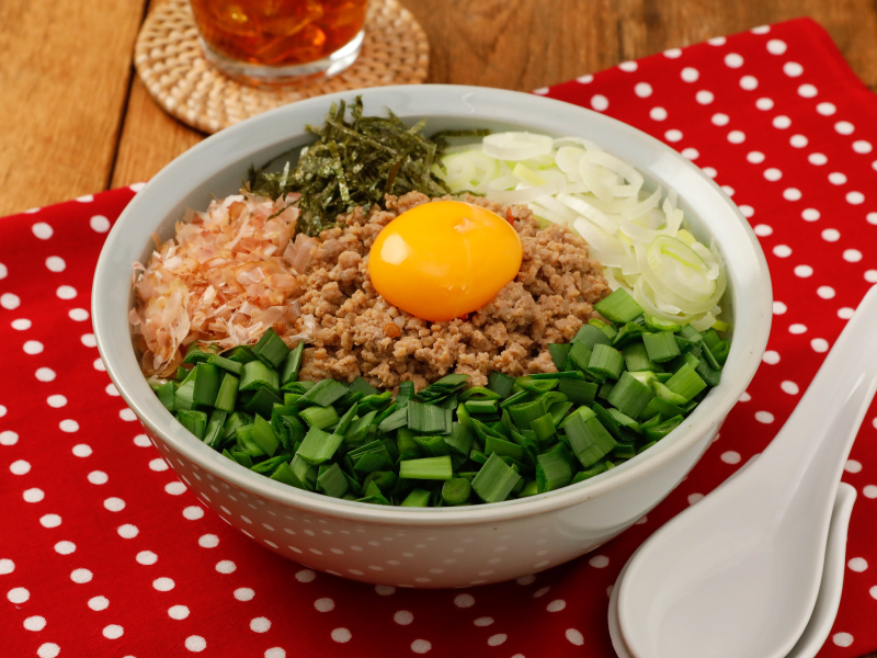 イメージ画像:たっぷりにらがおいしい!中華風混ぜ丼