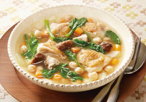 チキンと豆とほうれん草の満腹スープ