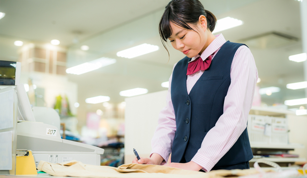 休日は、どのように過ごされていますか？また仕事のリフレッシュ方法があれば教えてください。