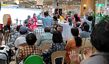 教室に参加 イメージ写真